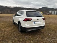 Gebraucht VW Tiguan Allspace IQ Drive 150 PS (110 kW) 2020 Weiß SUV