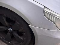 Gebraucht BMW 530 231 PS (169 kW) 2005 Silber Kombi