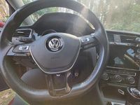 Gebraucht VW Golf VII 131 PS (96 kW) 2019 Rot Limousine