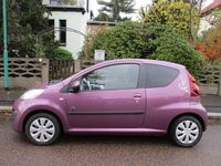 Gebraucht Peugeot 107 68 PS (50 kW) 2012 Violett (metallic) Kleinwagen