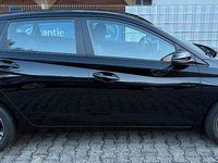 Gebraucht Hyundai i20 Select 101 PS (74 kW) 2021 Schwarz Kleinwagen