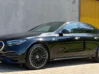 Gebraucht Mercedes E300 AMG Line Premium 197 PS (144 kW) 2025 Schwarz Limousine