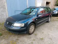 Gebraucht VW Passat 110 PS (80 kW) 1998 Blau Kombi