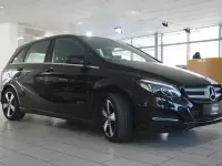 Gebraucht Mercedes B200 Urban 156 PS (114 kW) 2017 Nachtschwarz Kleinwagen