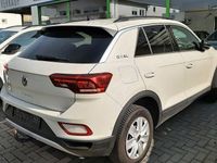 Gebraucht VW T-Roc 150 PS (110 kW) 2025 Grau SUV