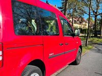 Second-hand VW Caddy 86 CP (63 kW) 2013 Roșu Monovolum