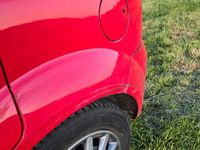 Używany Ford Fiesta 80 KM (58 kW) 2005 Czerwony Hatchback