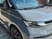 Gebraucht VW Multivan Edition 150 PS (110 kW) 2024 Grau Van