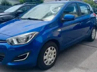 Gebraucht Hyundai i20 Trend 86 PS (63 kW) 2012 Blau Kleinwagen