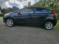 Gebraucht Ford Fiesta Titanium 125 PS (91 kW) 2015 Schwarz Kleinwagen