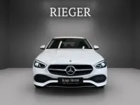 Gebraucht Mercedes C300 Avantgarde 204 PS (150 kW) 2024 Weiß Limousine