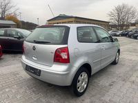 Gebraucht VW Polo Highline 64 PS (47 kW) 2002 Silber Kleinwagen
