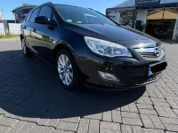 Gebraucht Opel Astra Sport 140 PS (102 kW) 2012 Kombi