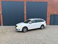 Gebraucht Skoda Octavia Elegance 150 PS (110 kW) 2014 Weiß Kleinwagen