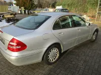 Gebraucht Mercedes E240 177 PS (130 kW) 2003 Silber Limousine