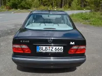 Gebraucht Mercedes E240 170 PS (125 kW) 2003 Schwarz Limousine