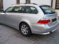 Gebraucht BMW 525 241 PS (177 kW) 2004 Silber metallic Kombi