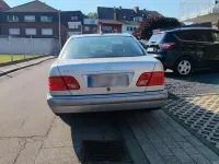 Gebraucht Mercedes E240 Elegance 170 PS (125 kW) 1999 Silber Limousine