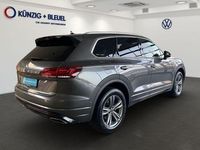 Gebraucht VW Touareg Elegance 231 PS (169 kW) 2023 Grau SUV