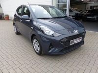 Gebraucht Hyundai i10 Select 63 PS (46 kW) 2025 Aurora grey / met Kleinwagen