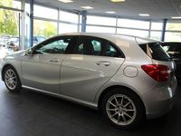Gebraucht Mercedes A180 Urban 109 PS (80 kW) 2013 Polarsilber metallic Limousine
