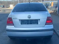 Occasion VW Bora Basis 101 ch (74 kW) 2000 Argent Berline