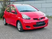 Gebraucht Toyota Aygo 68 PS (50 kW) 2011 Rot Kleinwagen
