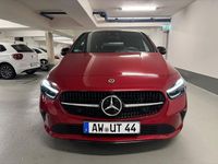 Gebraucht Mercedes B220 190 PS (139 kW) 2023 Rot Van / Kleinbus