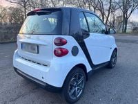 Gebraucht Smart ForTwo Coupé Pure 61 PS (44 kW) 2010 Weiß Coupé