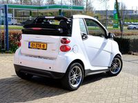Gebraucht Smart ForTwo Cabrio Pure 71 PS (52 kW) 2013 Weiß Cabrio