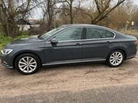 Second-hand VW Passat Highline 150 CP (110 kW) 2016 Gri Berlinǎ