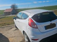 Gebraucht Ford Fiesta 60 PS (44 kW) 2017 Weiß Kleinwagen
