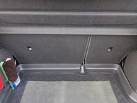 Gebraucht Ford Fiesta Titanium 125 PS (91 kW) 2015 Weiß Kleinwagen