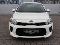 Gebraucht Kia Rio DREAM-TEAM Edition 101 PS (74 kW) 2017 Weiß Limousine