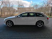 Gebraucht Audi A4 150 PS (110 kW) 2015 Weiß Kombi