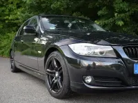 Gebraucht BMW 320 Lifestyle 184 PS (135 kW) 2011 Schwarz Limousine