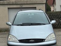 Gebraucht Ford Galaxy 115 PS (84 kW) 2002 Silber Van / Kleinbus