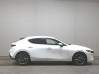 Gebraucht Mazda 3 Selection 122 PS (89 kW) 2022 Arctic white Limousine