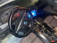 Gebraucht BMW 318 116 PS (85 kW) 2005 Schwarz Kombi