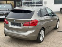 Gebraucht BMW 216 Active Tourer Luxury Line 116 PS (85 kW) 2015 Silber Van / Kleinbus