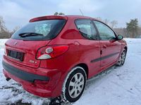 Gebraucht Peugeot 206 Basis 73 PS (53 kW) 2011 Farbe rot aden/flach standard Kleinwagen