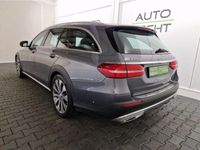 Gebraucht Mercedes E220 194 PS (142 kW) 2017 Selenitgrau (metallic) Kombi