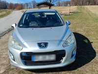 Gebraucht Peugeot 308 Active 120 PS (88 kW) 2012 Grau Limousine