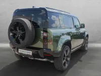 Nouă Land Rover Defender HSE Dynamic 349 CP (256 kW) 2026 Verde SUV