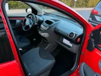 Gebraucht Toyota Aygo 68 PS (50 kW) 2007 Rot Kleinwagen