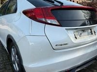 Gebraucht Honda Civic 120 PS (88 kW) 2015 Weiß Limousine