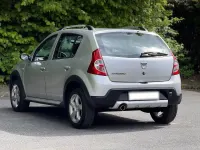 Używany Dacia Sandero Stepway 84 KM (61 kW) 2012 Srebrny SUV