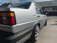 Second-hand VW Jetta 90 CP (66 kW) 1991 Argintiu Berlinǎ