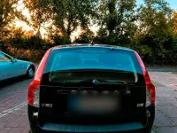 Gebraucht Volvo V50 109 PS (80 kW) 2010 Schwarz Kombi