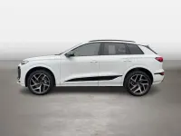 Gebraucht Audi Q6 e-tron Comfort 284 kW (387 PS) 2025 Gletscherweiß metallic SUV